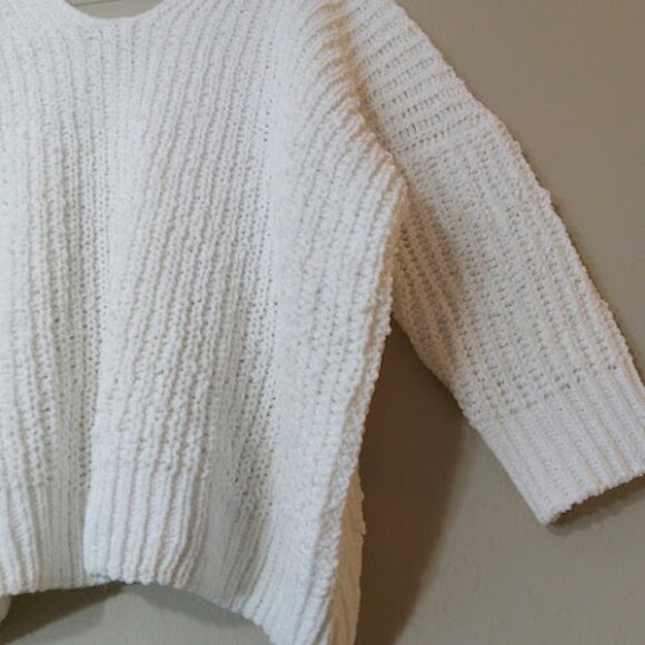 POL Ultra Soft Oversized Thick Chunky Deep V-Neck Sweater Cozy Warm Staple L - Picture 7 of 11